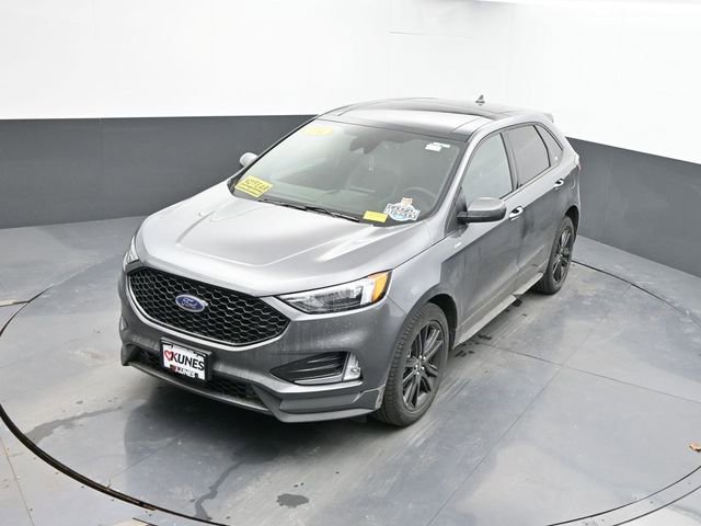 Used 2024 Ford Edge ST-Line w/ Class II Trailer Tow Package AWD/4WD image 14