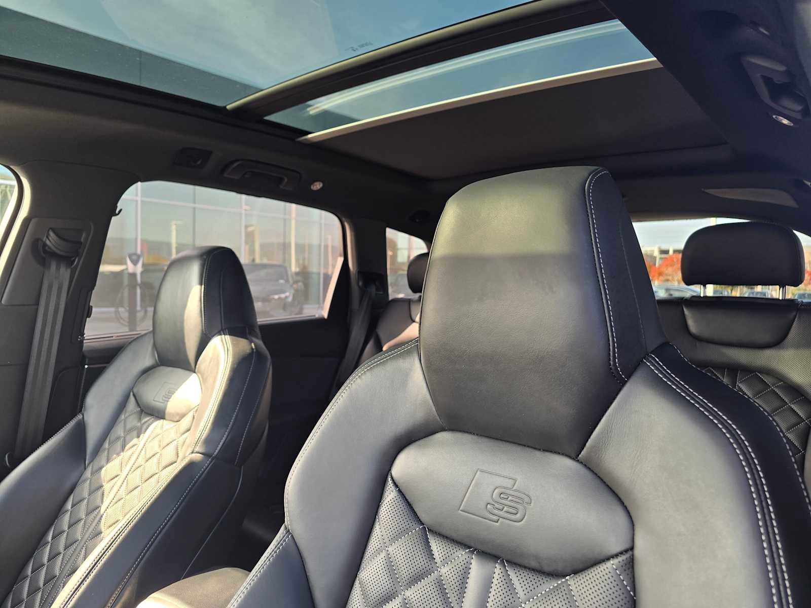 Used 2025 Audi SQ7 Premium Plus image 23