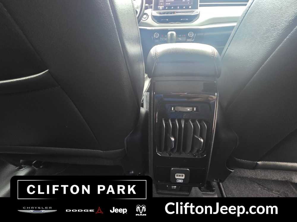 Used 2022 Jeep Compass Limited AWD/4WD image 19