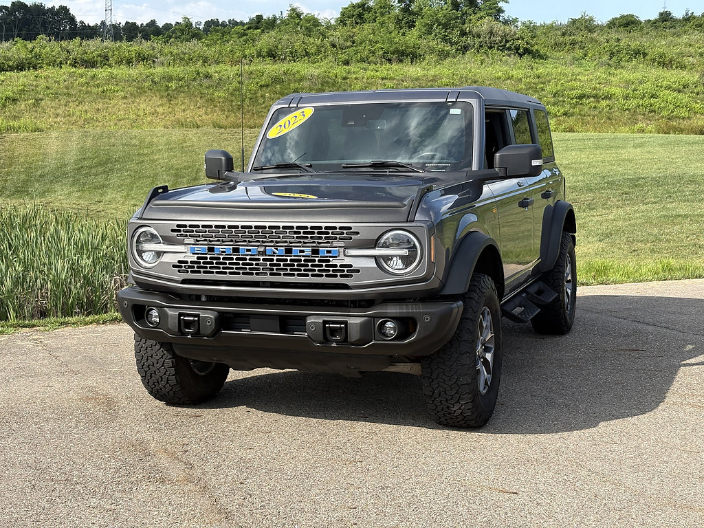 Used 2023 Ford Bronco Badlands AWD/4WD image 1