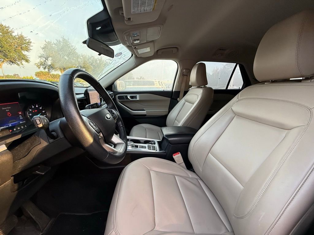 Used 2021 Ford Explorer XLT w/ Equipment Group 202A image 15