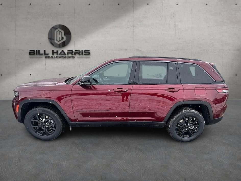 New 2026 Jeep Grand Cherokee Laredo image 9