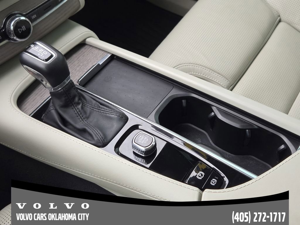 Used 2022 Volvo XC90 T6 Inscription w/ Lounge Package AWD/4WD image 19