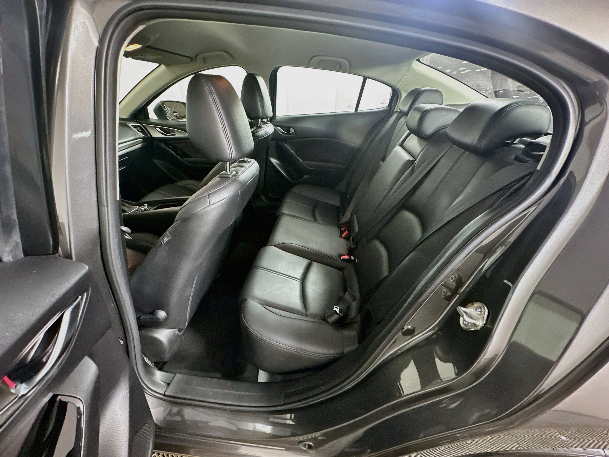 Used 2018 MAZDA MAZDA3 Touring FWD image 26