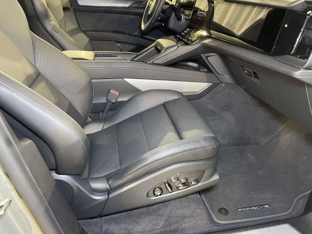 New 2026 Porsche Cayenne S AWD/4WD image 23