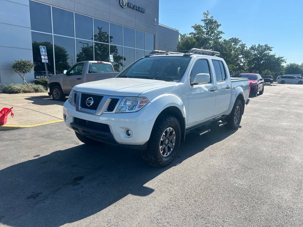 Used 2020 Nissan Frontier PRO-4X AWD/4WD image 7