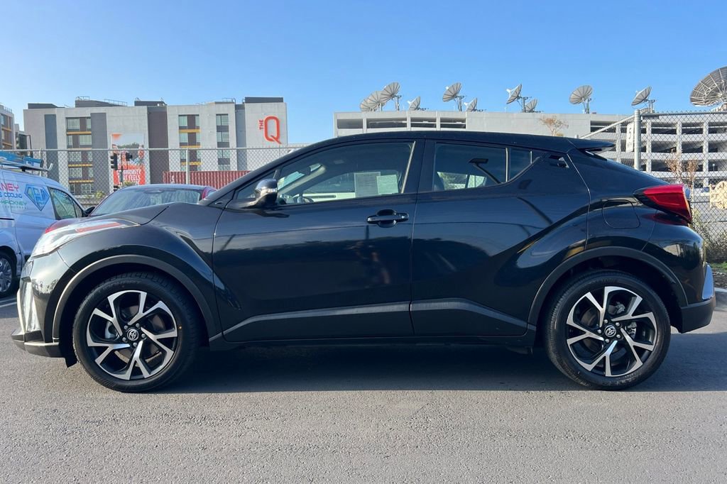 Used 2020 Toyota C-HR XLE image 9