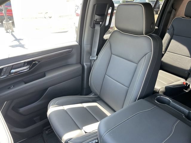 New 2026 Chevrolet Suburban Premier w/ Sun And Tow Package AWD/4WD image 26