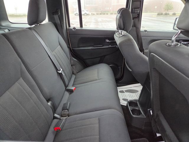 Used 2011 Jeep Liberty Sport AWD/4WD image 34
