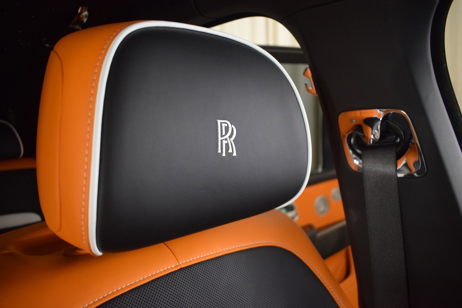 New 2026 Rolls-Royce Cullinan Black Badge image 37