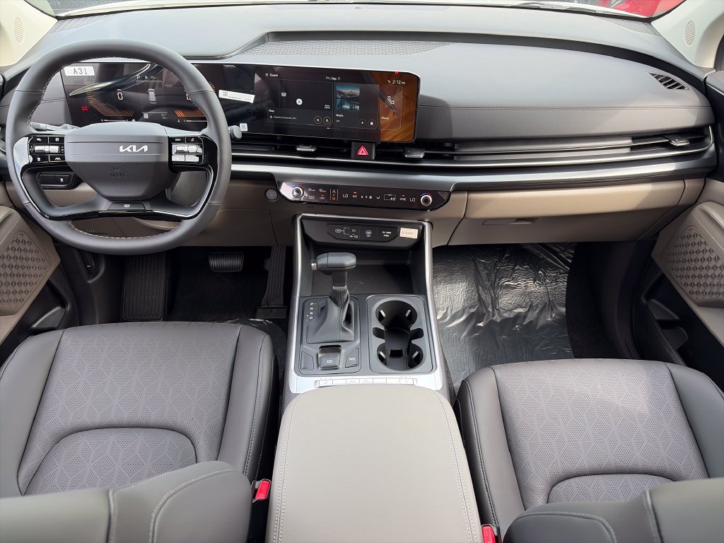 New 2027 Kia Carnival FWD image 10