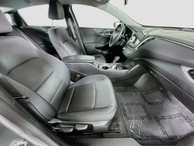 Used 2025 Chevrolet Malibu RS FWD image 26