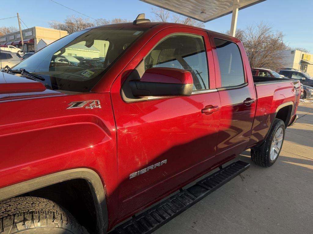 Used 2019 GMC Sierra 1500 SLE w/ SLE Value Package AWD/4WD image 22