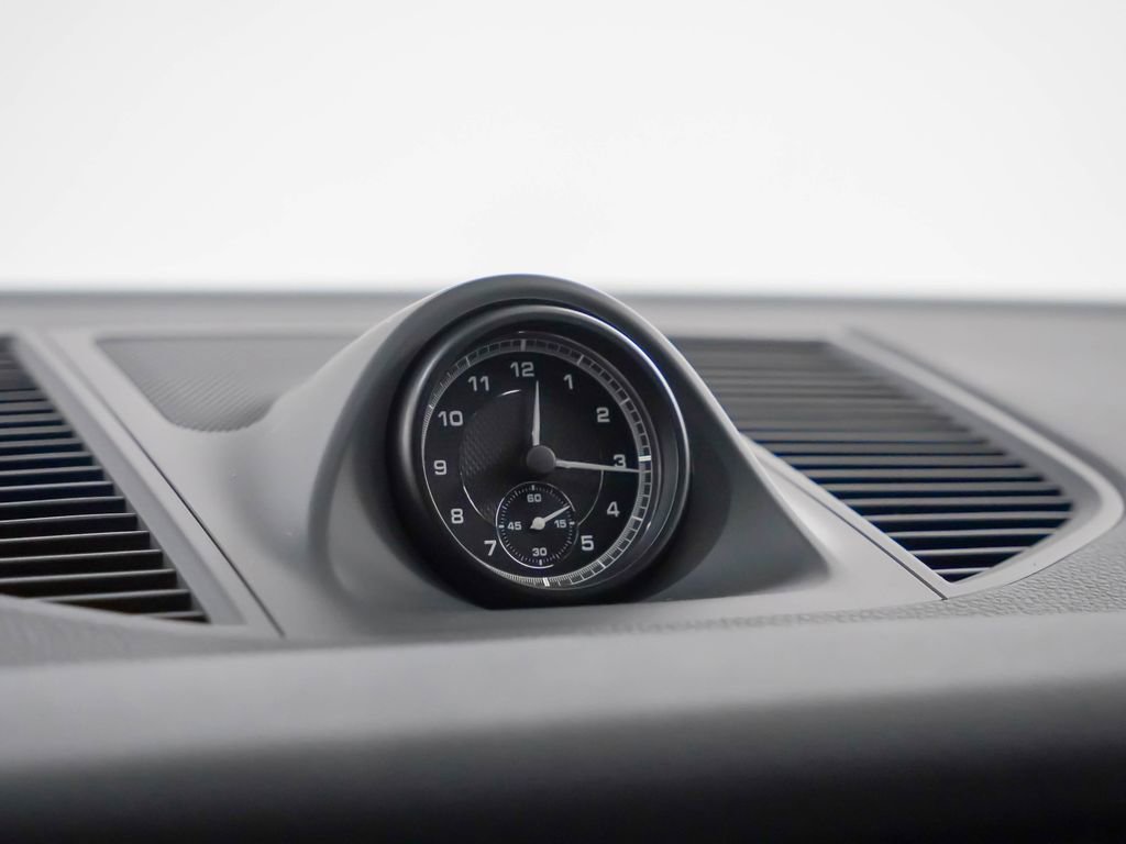 Used 2026 Porsche Macan AWD/4WD image 28