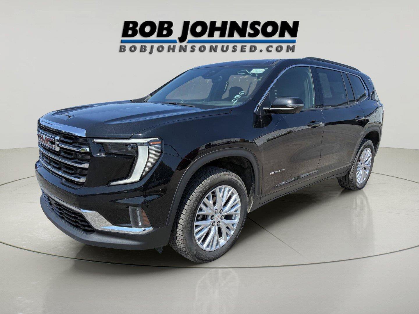 Used 2025 GMC Acadia Elevation w/ Elevation Premium Package AWD/4WD image 3