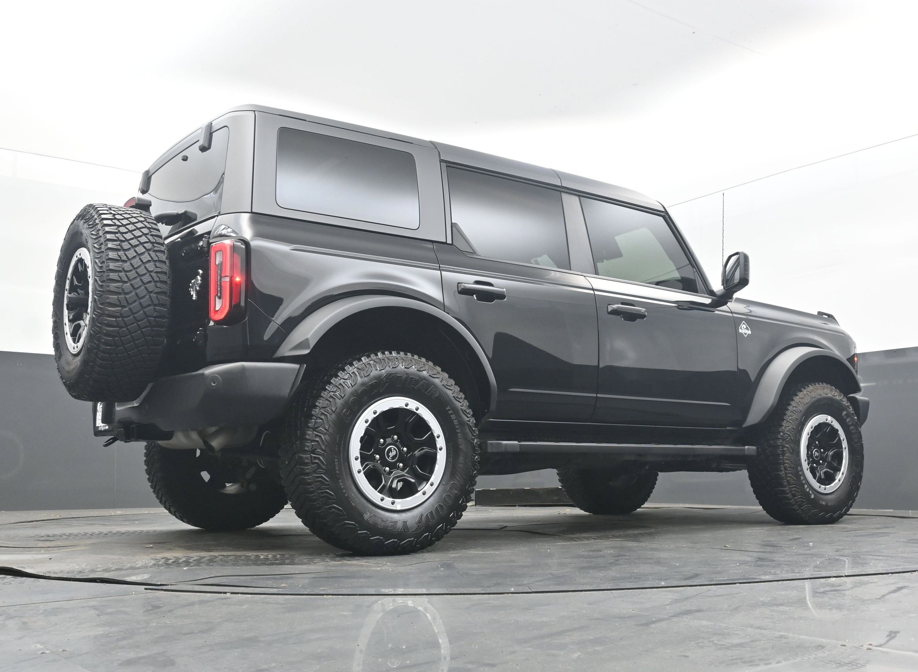Used 2024 Ford Bronco Outer Banks w/ Sasquatch Package AWD/4WD image 26