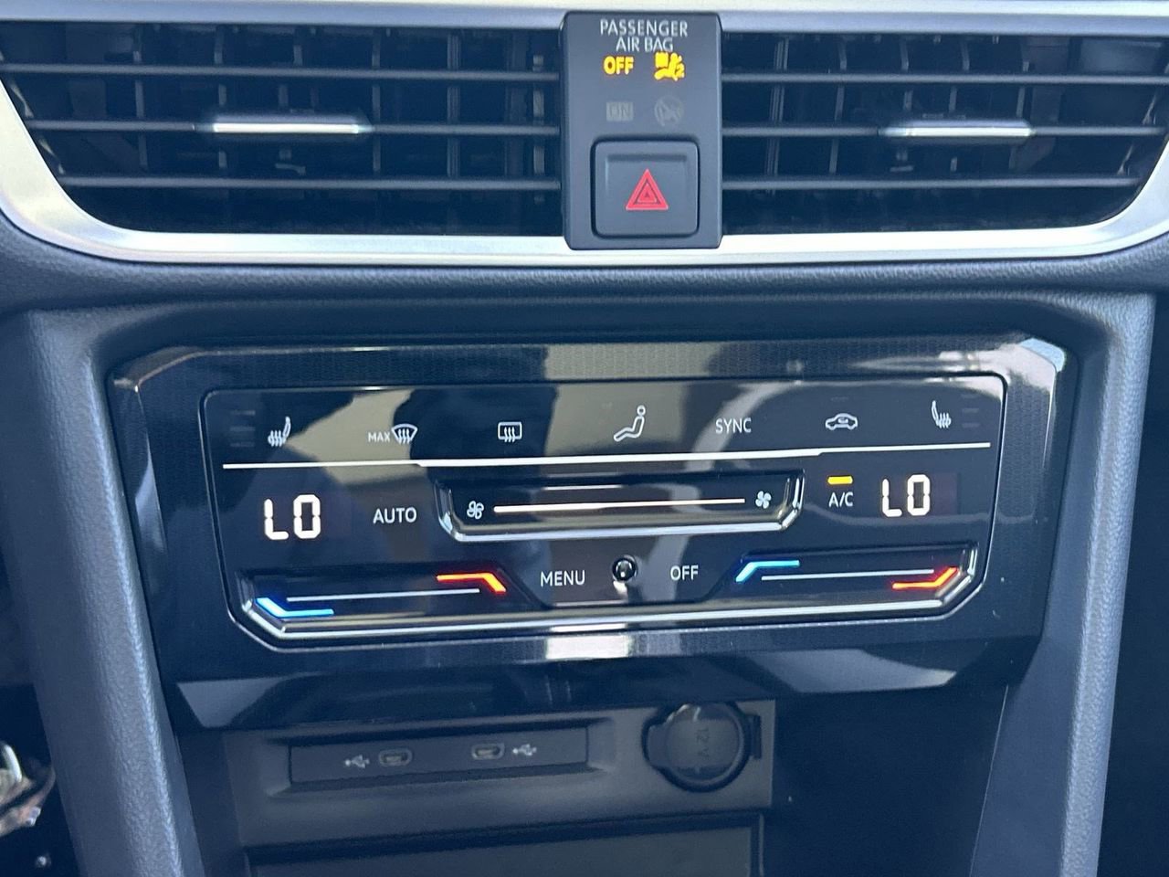 New 2026 Volkswagen Taos SE image 24