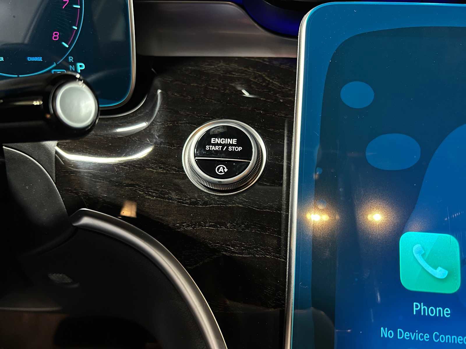 Used 2025 Mercedes-Benz C 300 4MATIC Sedan image 32