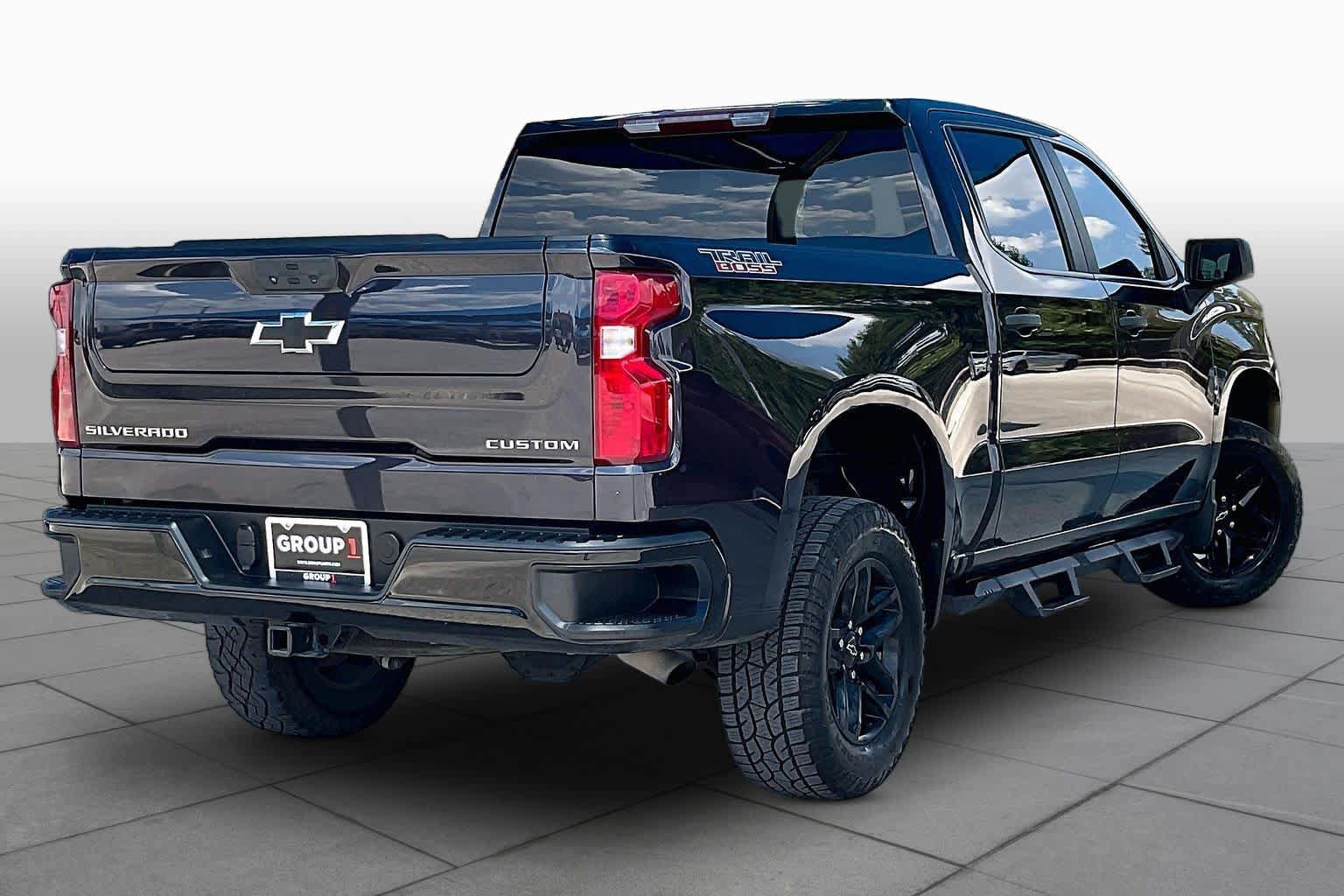 Used 2022 Chevrolet Silverado 1500 Custom Trail Boss AWD/4WD image 13