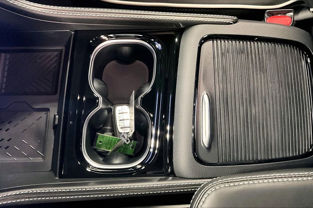 New 2026 Chrysler Pacifica Limited w/ S Appearance Package image 21