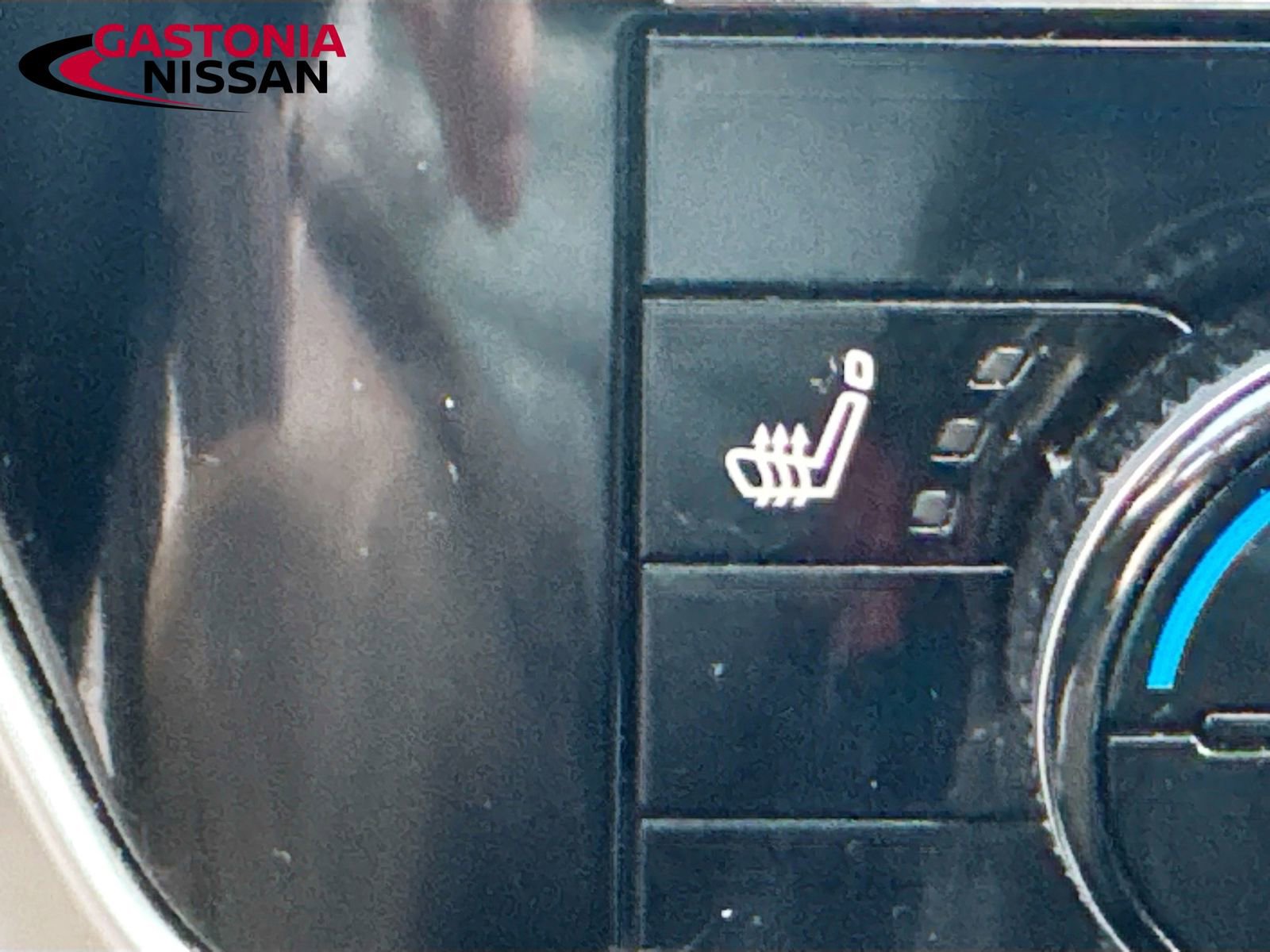 Used 2023 Nissan Rogue SL image 25