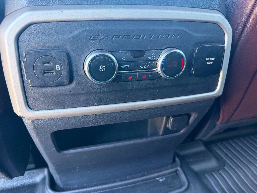 Used 2022 Ford Expedition Limited RWD image 13