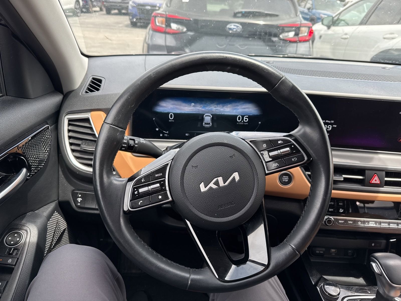 Used 2024 Kia Seltos EX AWD/4WD image 12