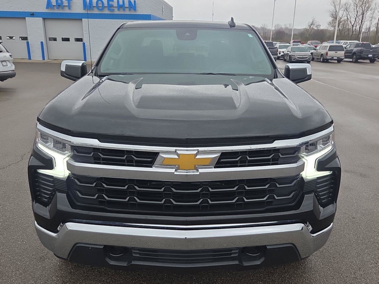 Used 2025 Chevrolet Silverado 1500 LT AWD/4WD image 10