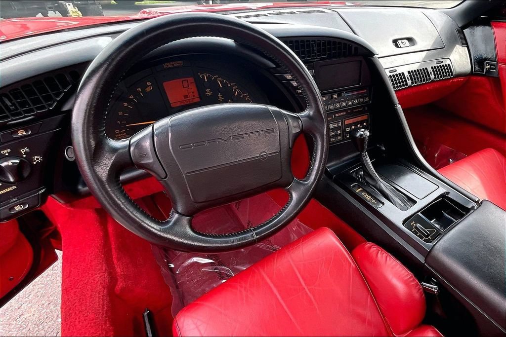 Used 1992 Chevrolet Corvette Convertible RWD image 9