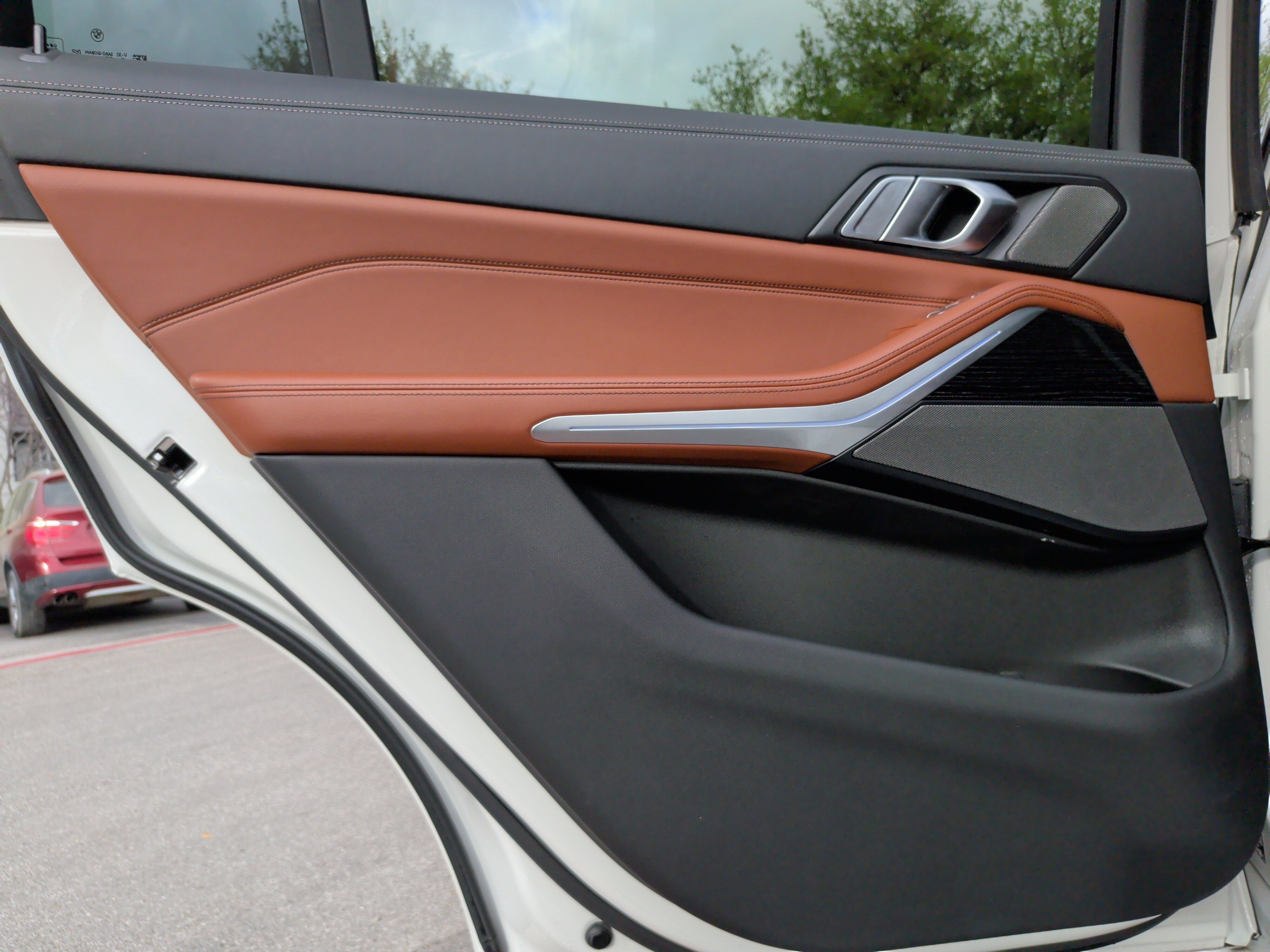 Certified 2024 BMW X7 xDrive40i w/ M Sport Package image 42