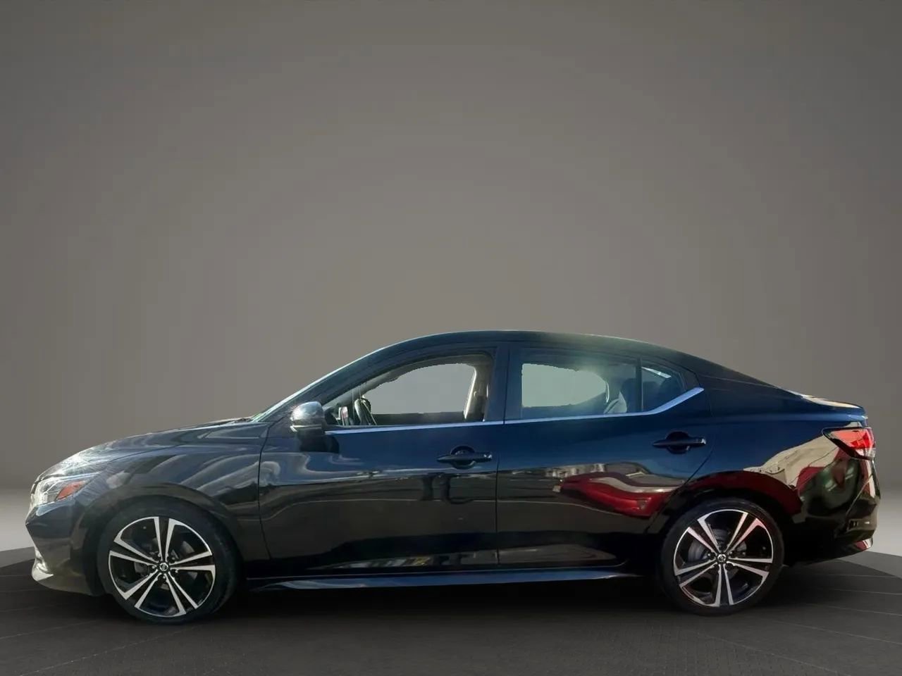 Used 2020 Nissan Sentra SR w/ Trunk Package image 8