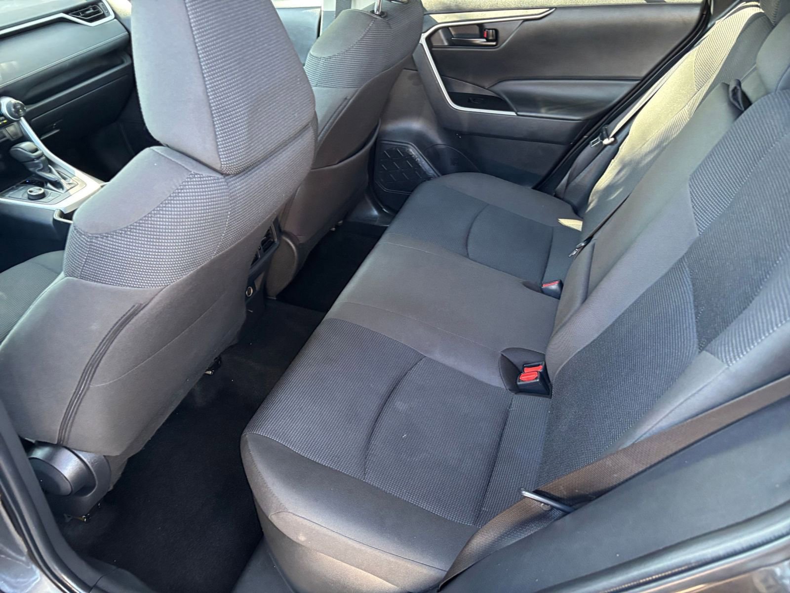 Used 2025 Toyota RAV4 LE AWD/4WD image 27