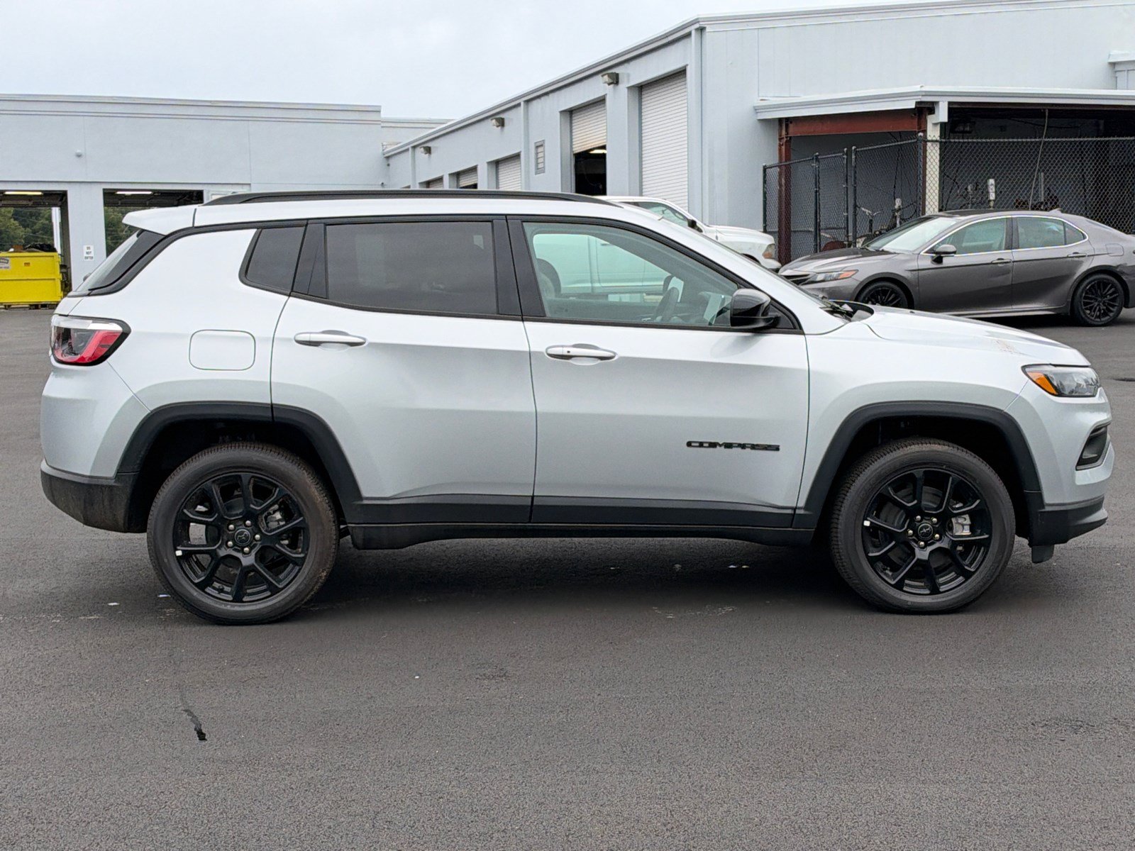 New 2026 Jeep Compass Latitude AWD/4WD image 4