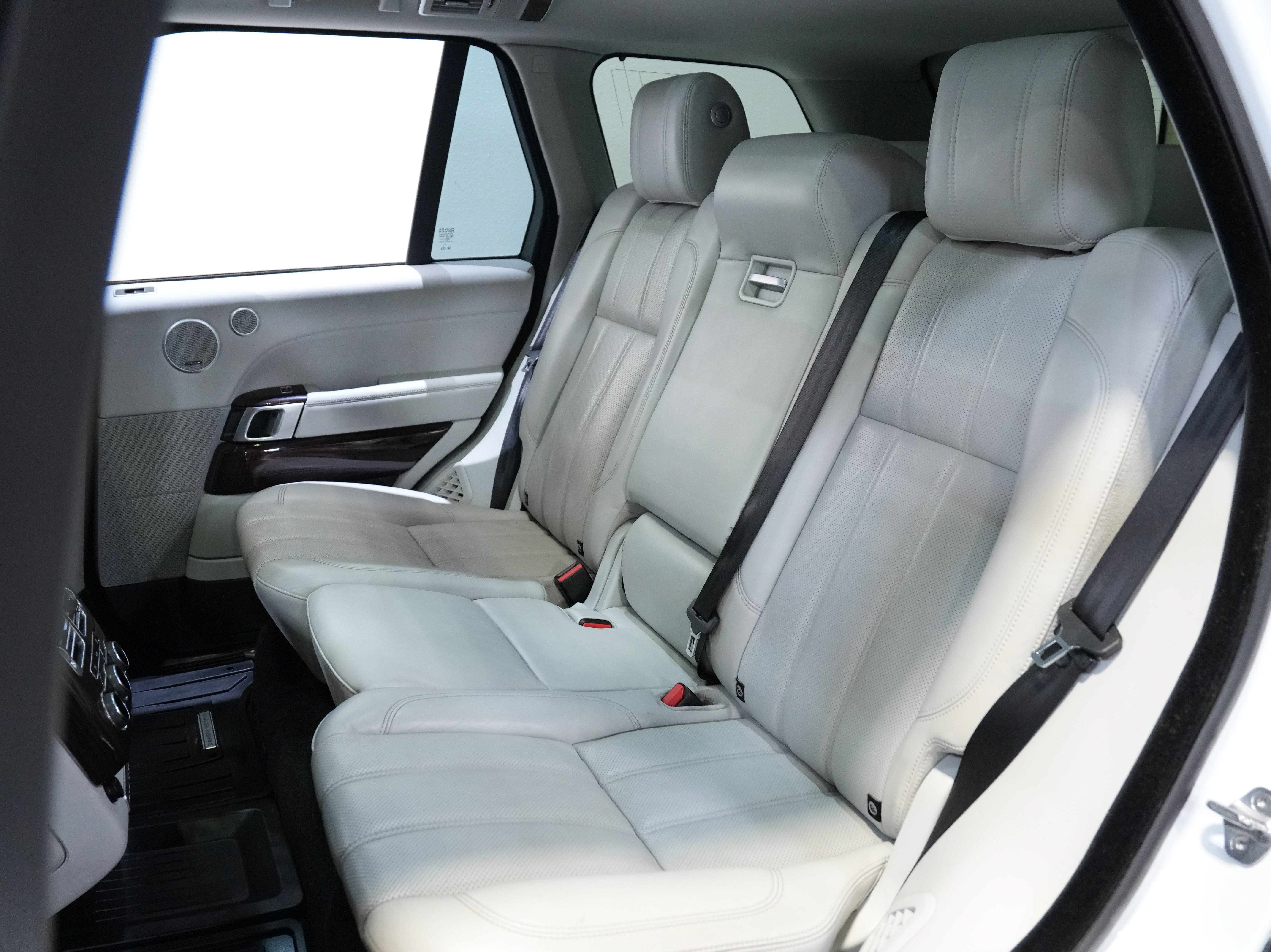 Used 2014 Land Rover Range Rover Supercharged AWD/4WD image 44