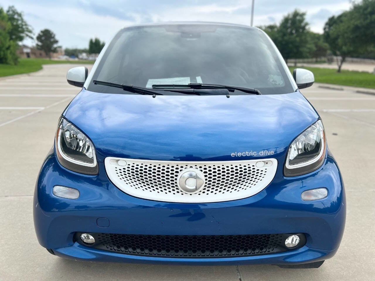 Used 2017 smart fortwo electric drive image 3