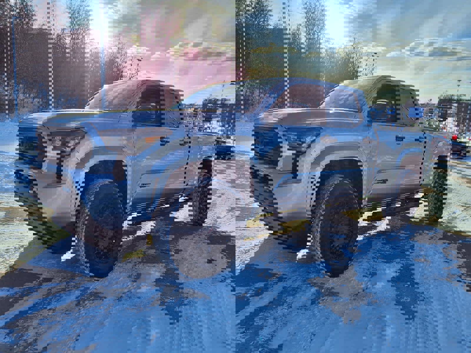 Used 2025 Toyota Tacoma SR5 image 4