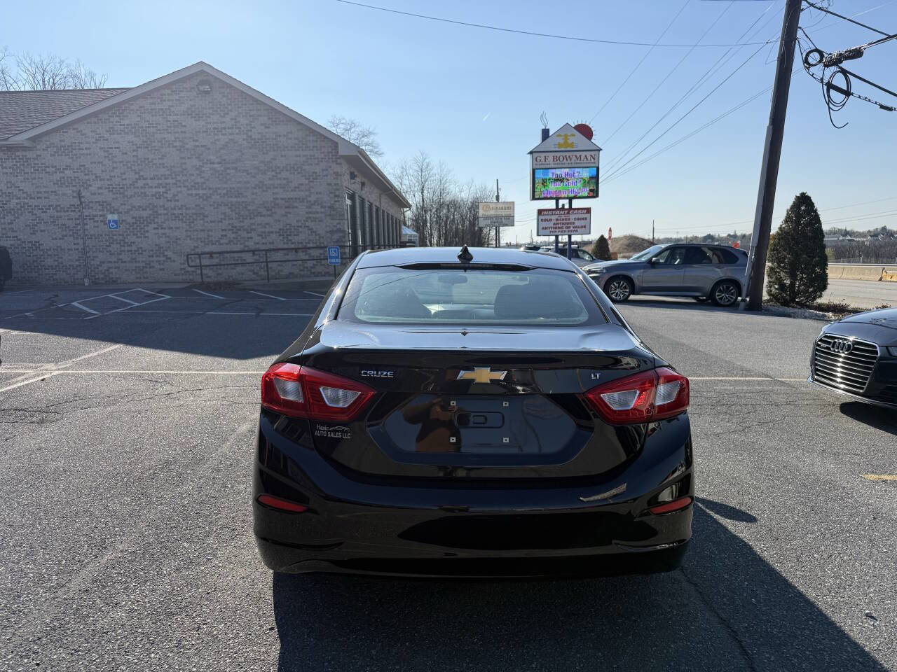 Used 2016 Chevrolet Cruze LT w/ Convenience Package FWD image 5