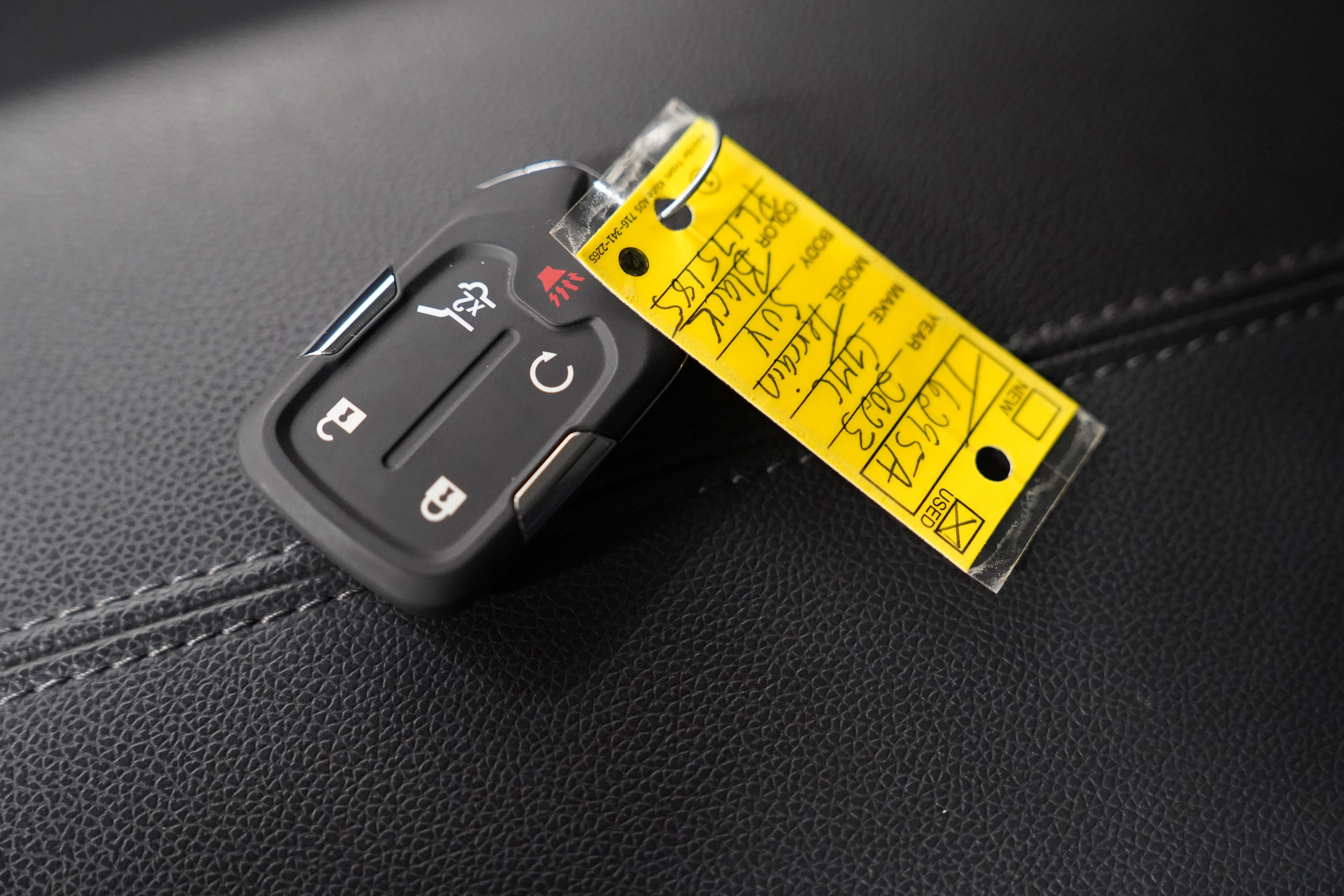 Used 2023 GMC Terrain SLE w/ Driver Convenience Package image 31