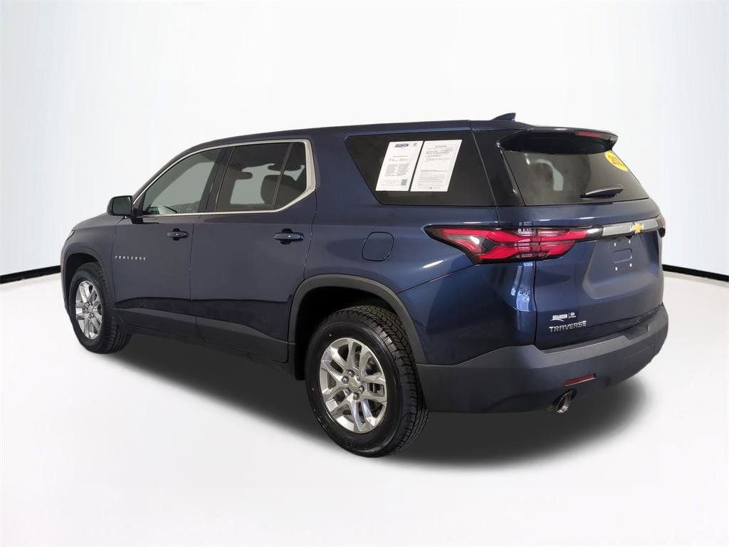 Used 2022 Chevrolet Traverse LS FWD image 7