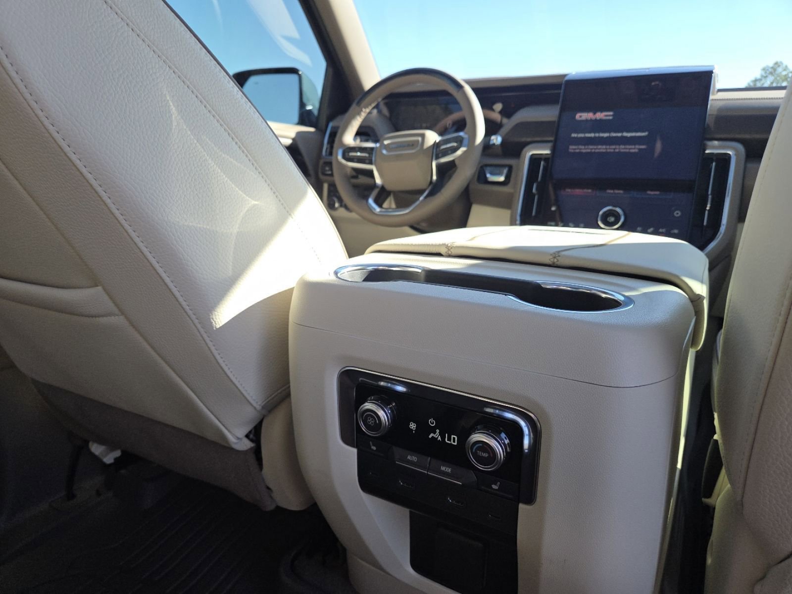 New 2026 GMC Yukon Denali w/ Denali Reserve Package image 29