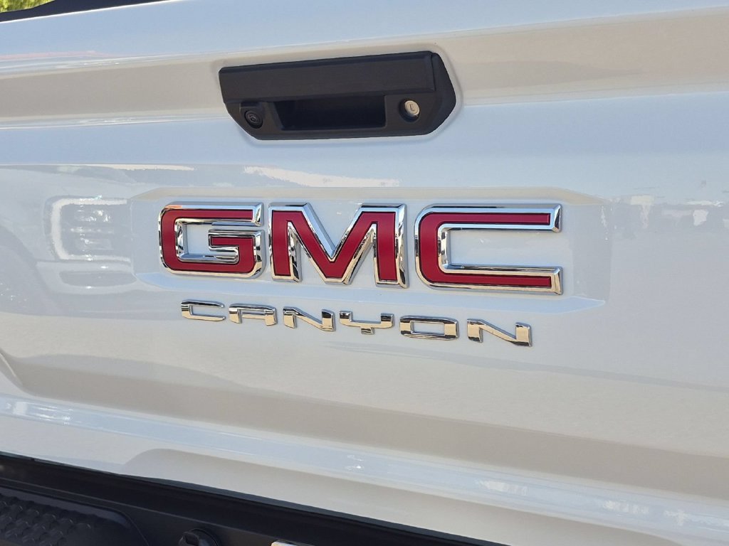 New 2026 GMC Canyon AT4 AWD/4WD image 30