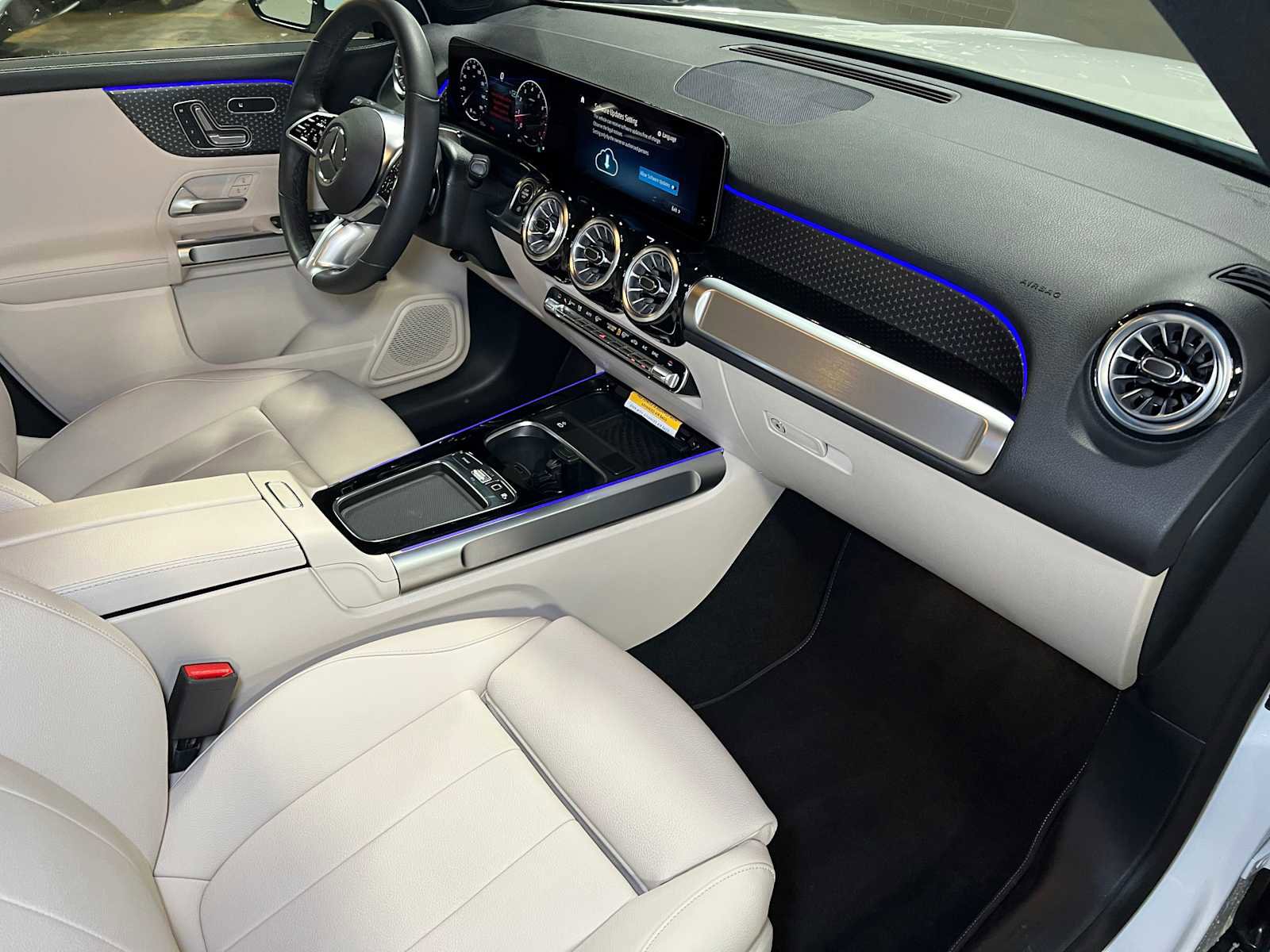 Used 2025 Mercedes-Benz GLB 250 GLB 250 image 11