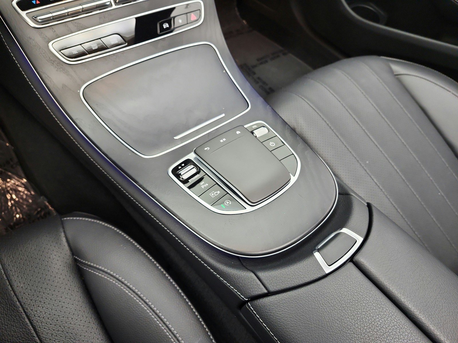 Used 2022 Mercedes-Benz E 350 Sedan image 12