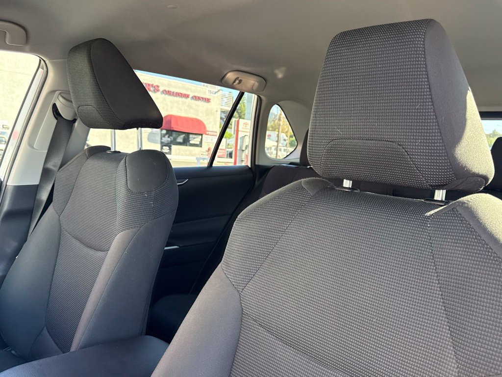 Certified 2025 Toyota RAV4 LE AWD/4WD image 22