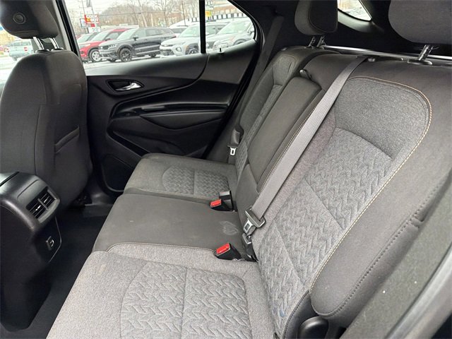 Used 2022 Chevrolet Equinox LT w/ Driver Convenience Package image 11