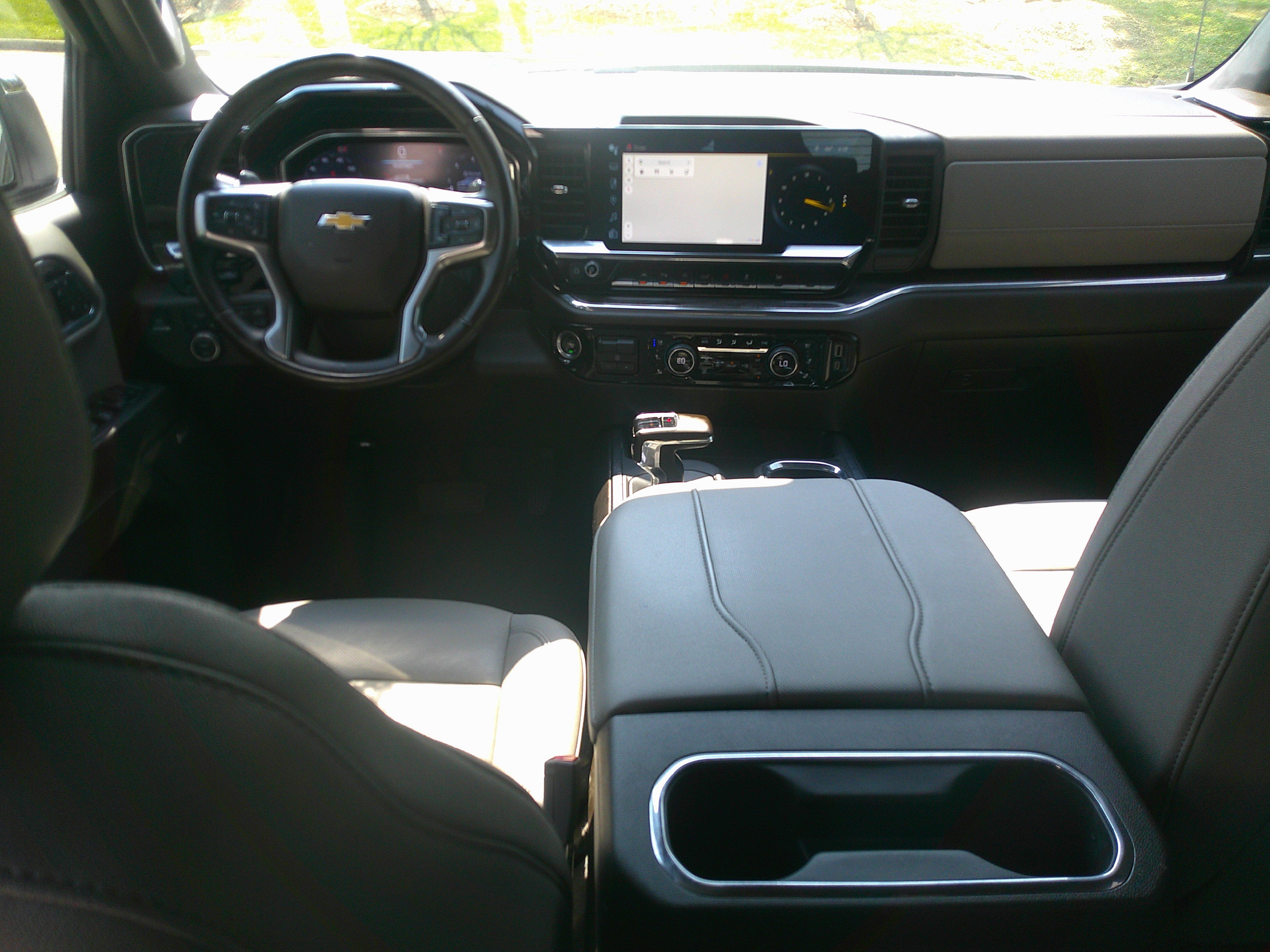 Used 2024 Chevrolet Silverado 1500 LTZ w/ Technology Package image 30