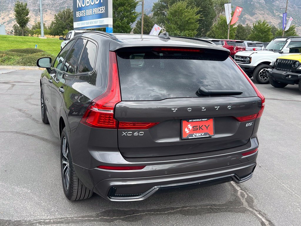 Used 2025 Volvo XC60 B5 Plus w/ Climate Package AWD/4WD image 9