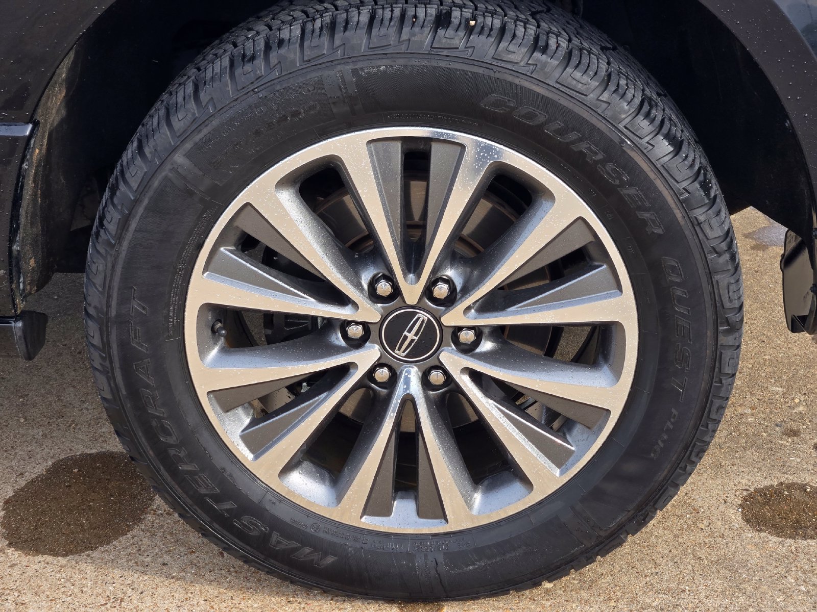 Used 2017 Lincoln Navigator Select AWD/4WD image 8