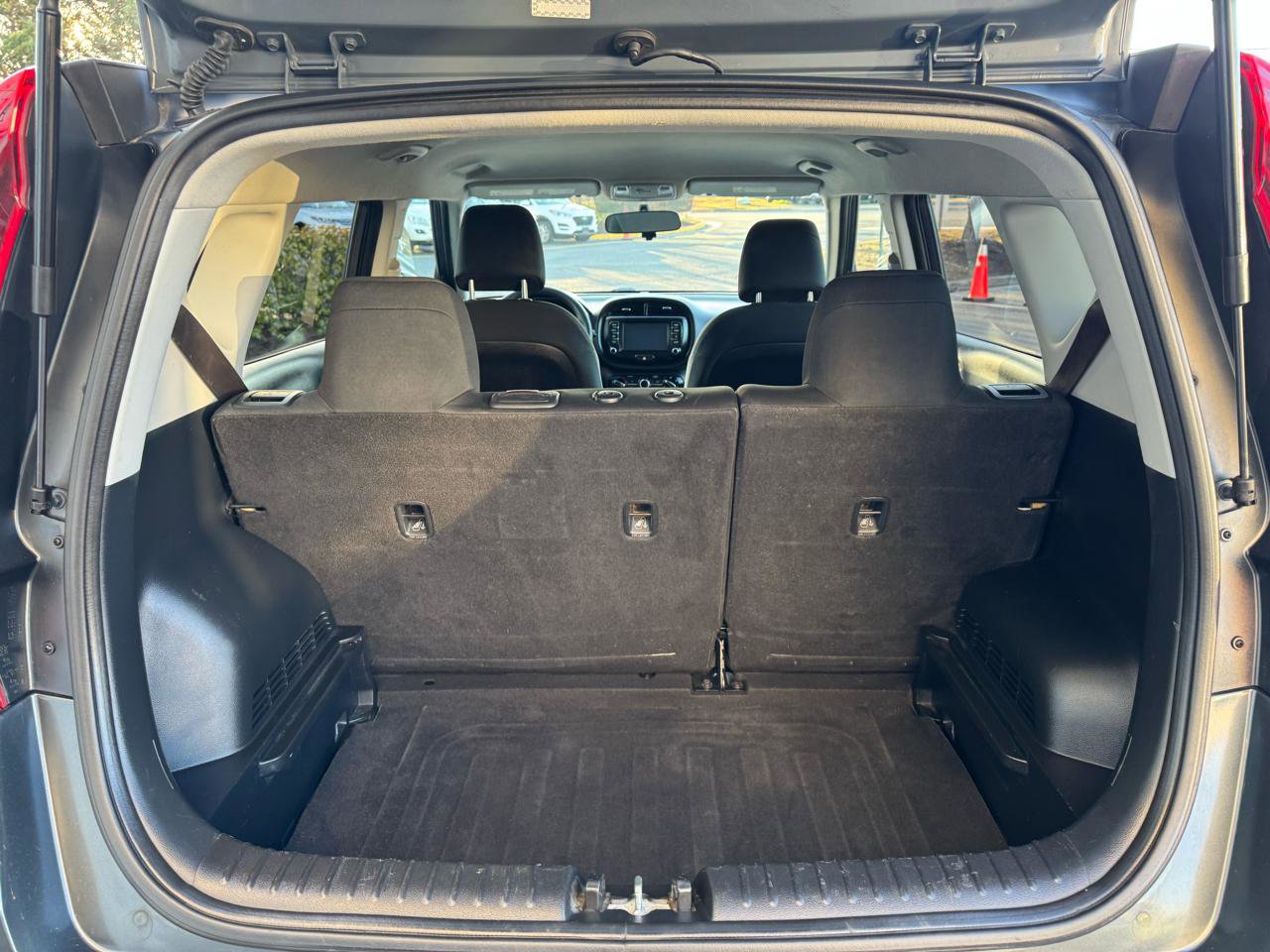 Used 2021 Kia Soul LX image 18