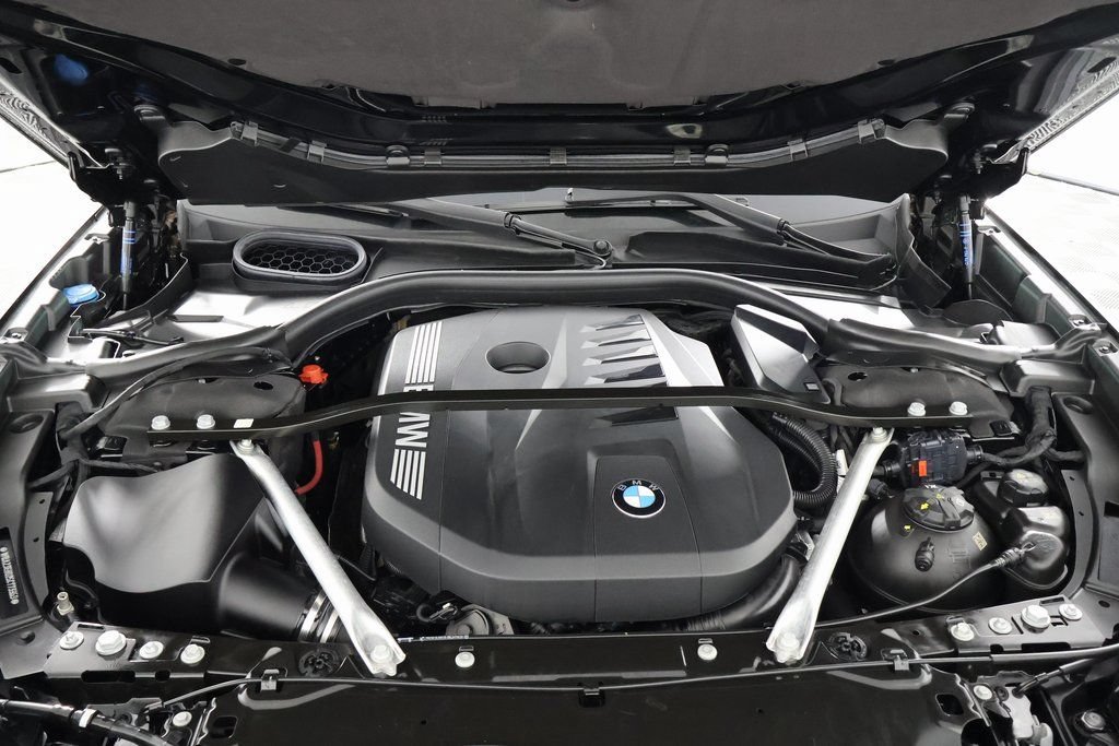 Used 2025 BMW 740i RWD image 15